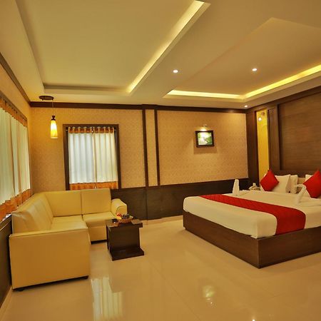 Sea View Resort- Esha Heritage Inn Cherai Beach Exterior foto