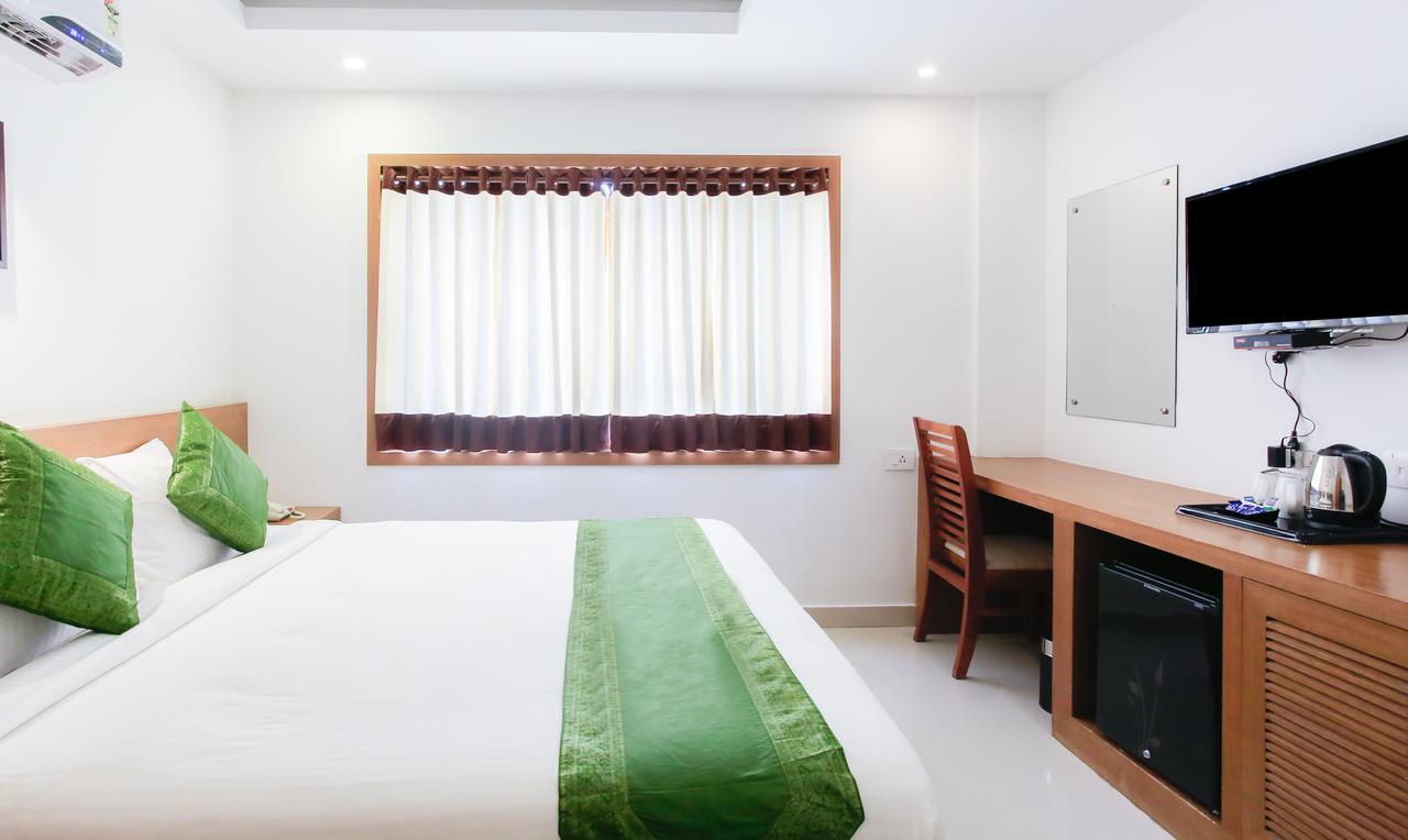 Sea View Resort- Esha Heritage Inn Cherai Beach Exterior foto