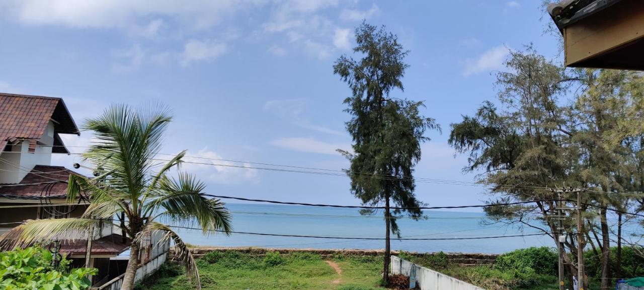Sea View Resort- Esha Heritage Inn Cherai Beach Exterior foto