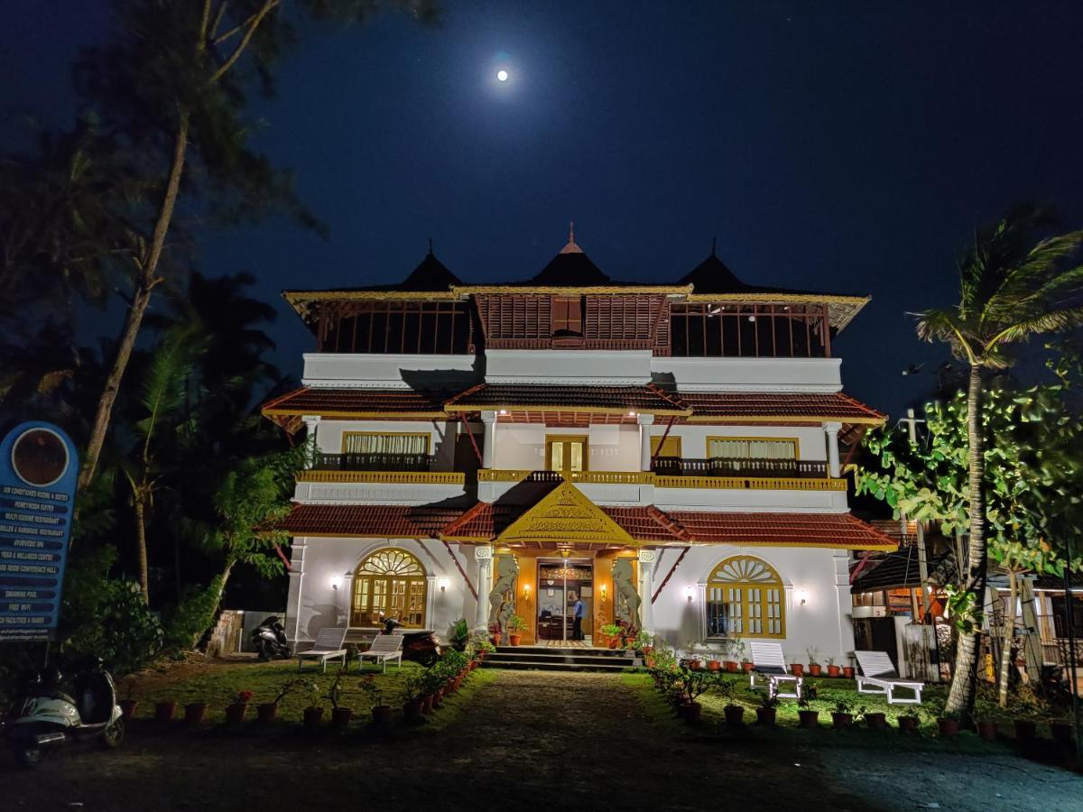 Sea View Resort- Esha Heritage Inn Cherai Beach Exterior foto