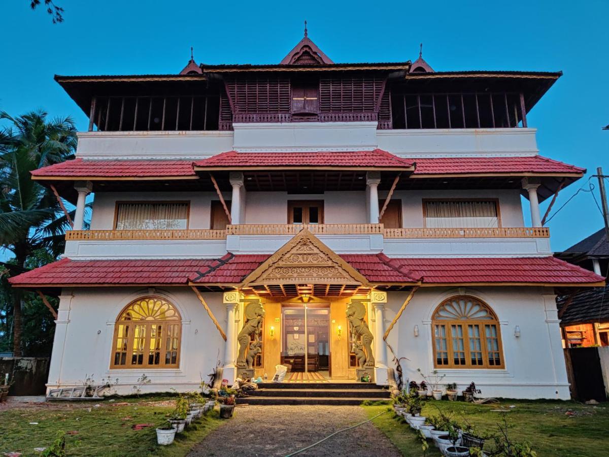 Sea View Resort- Esha Heritage Inn Cherai Beach Exterior foto